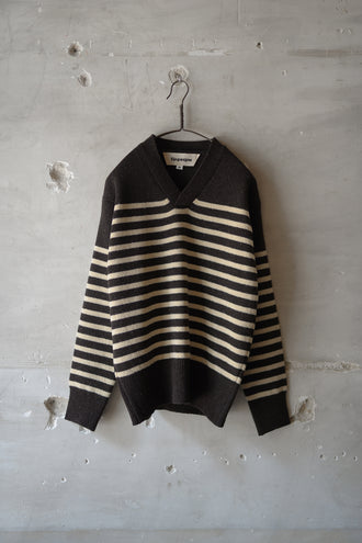 CROSS VNECK SWEATER