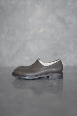 SLIP ON