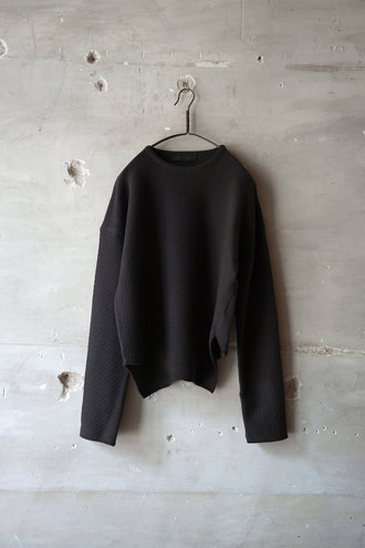 SLANTEDCREWNECK JUMPER