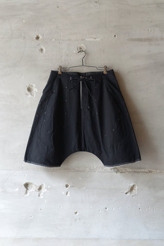 BANNER_L SHAPED DART DROPPED-CROTCH SHORTS