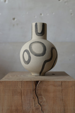 TIERRA CERAMIC MEDIUM VASE