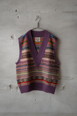 JAMIESON'S *Kota Gushiken en REVERSED STITCH VEST