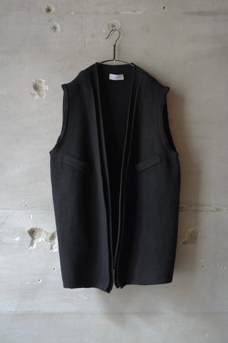 KNITTED V NECK VEST