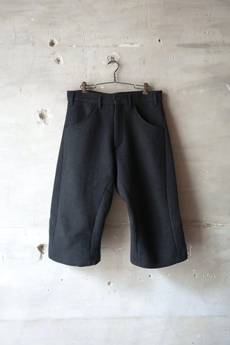 KNEE DARTED FLARE SHORTS